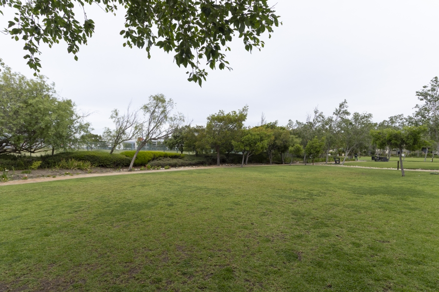 2 Bedroom Property for Sale in The Links Western Cape